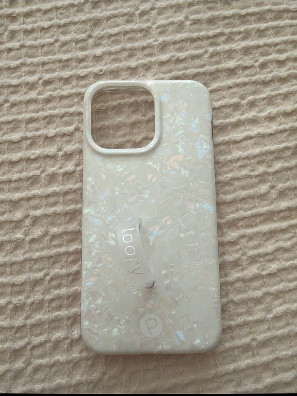 Loopy Case White Pearl Phone Case with Built-In Loop (Righty)
